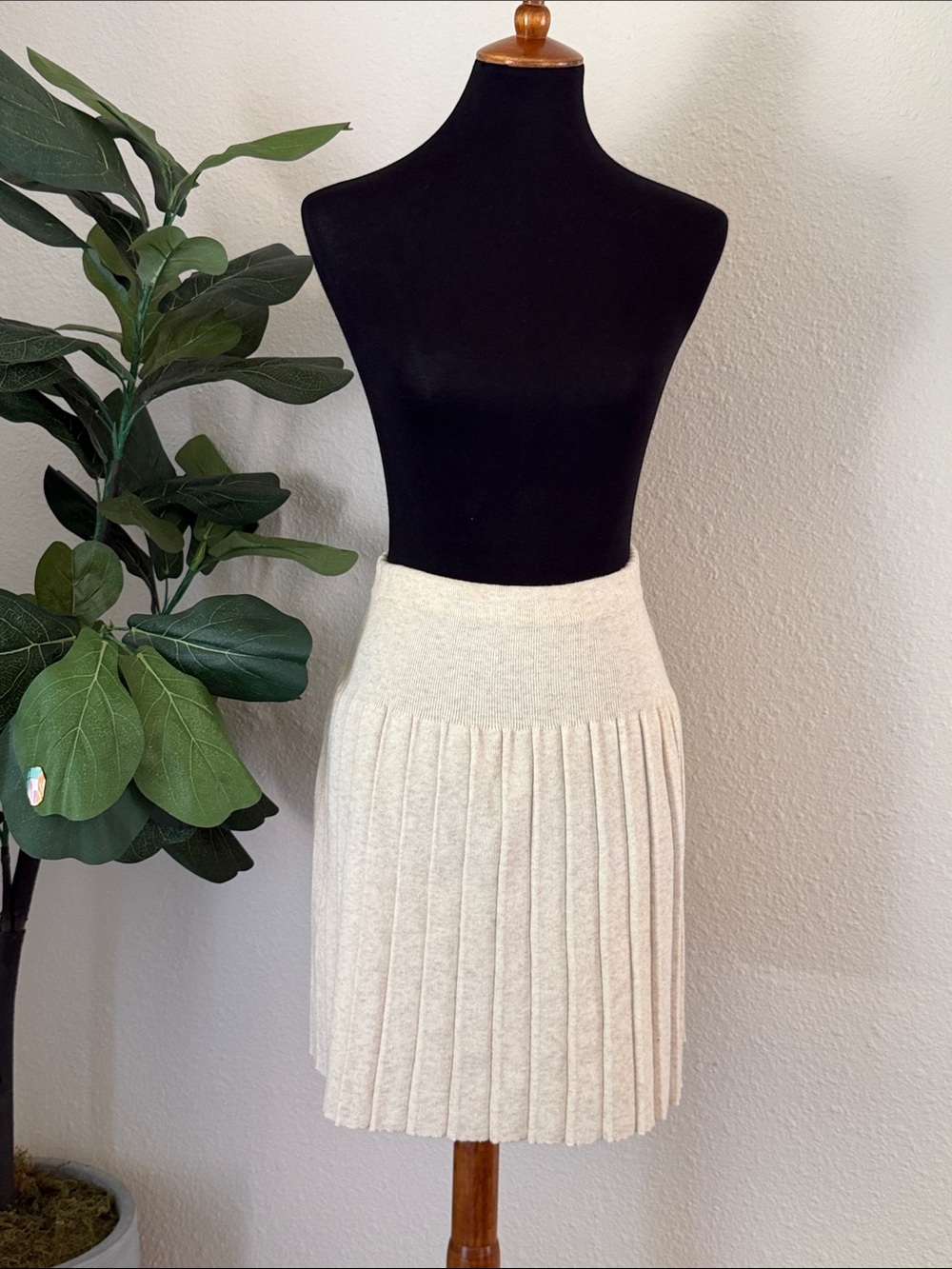 Joan Vass Heathered Knit Cream Pleated Skirt - Small / Medium